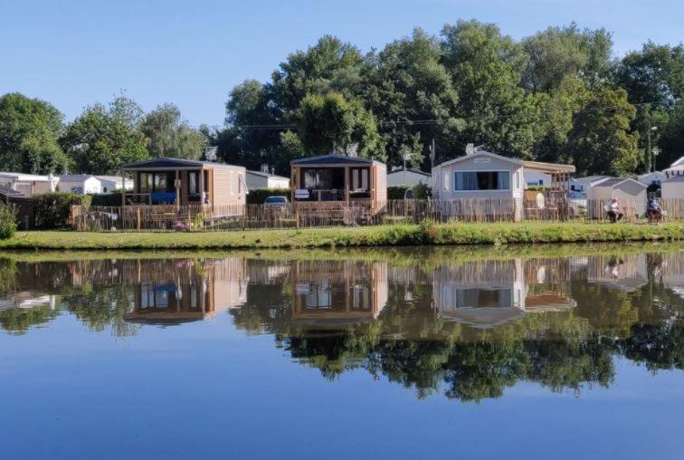 Camping La Garenne De Moncourt 特伊 外观 照片