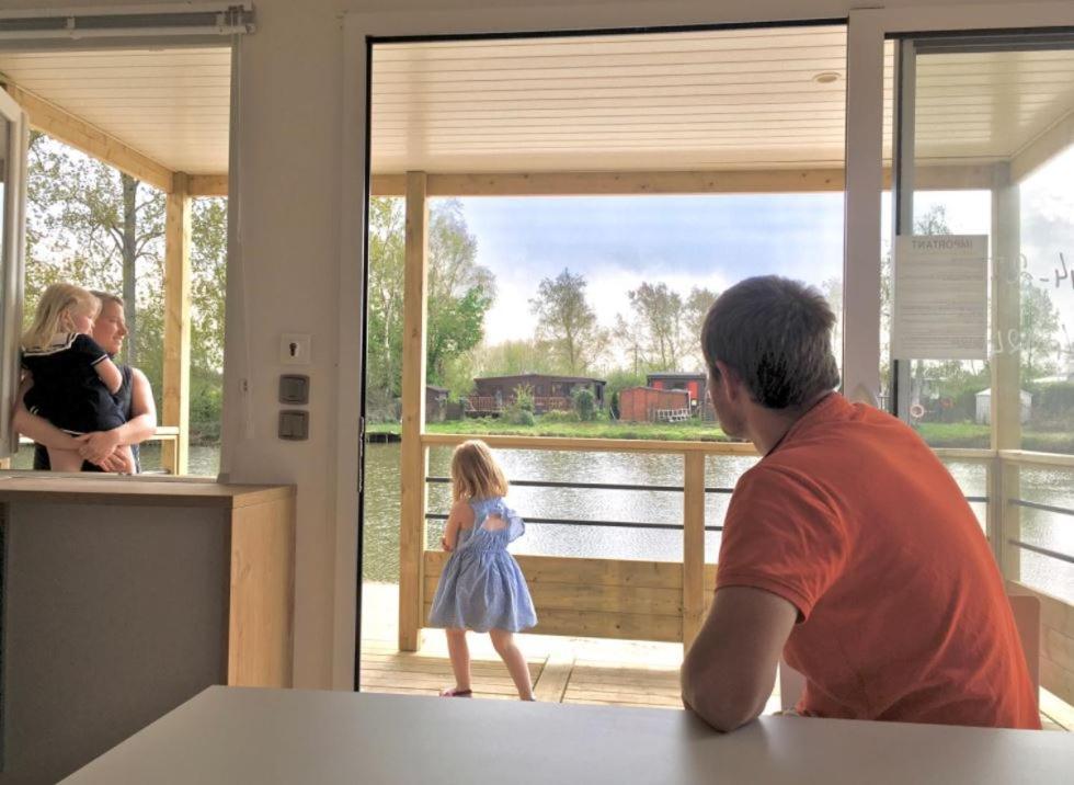 Camping La Garenne De Moncourt 特伊 外观 照片