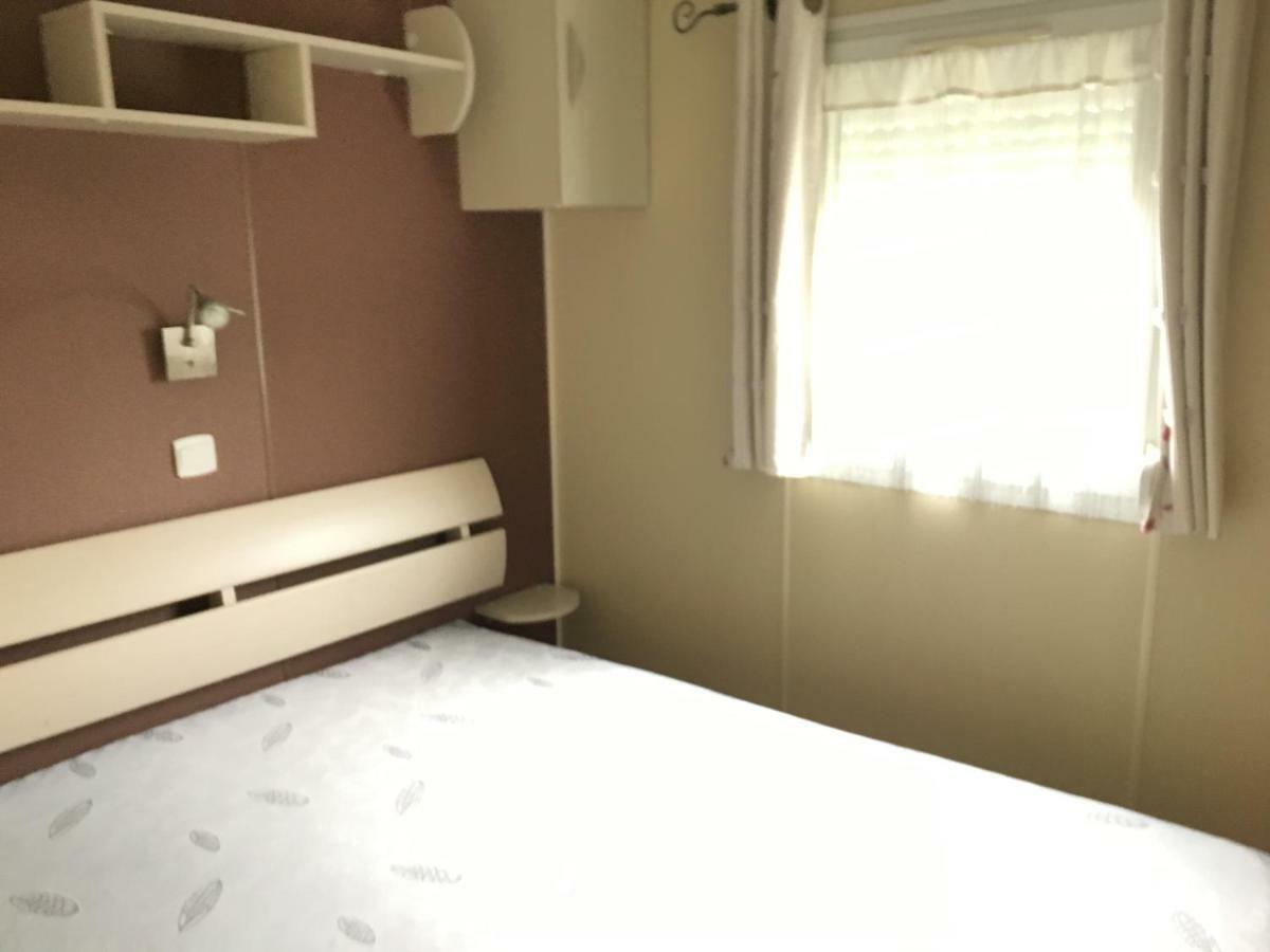 Camping La Garenne De Moncourt 特伊 外观 照片