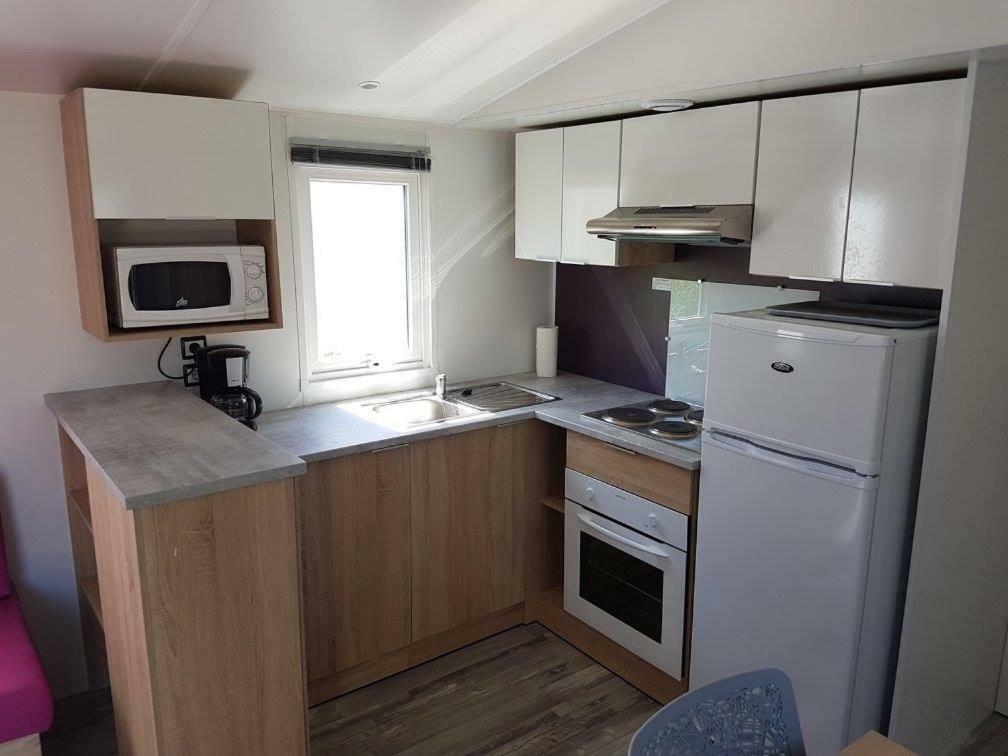 Camping La Garenne De Moncourt 特伊 外观 照片
