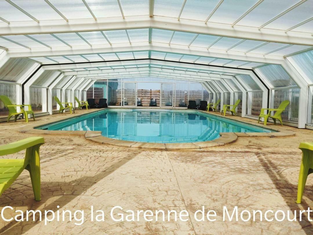Camping La Garenne De Moncourt 特伊 外观 照片